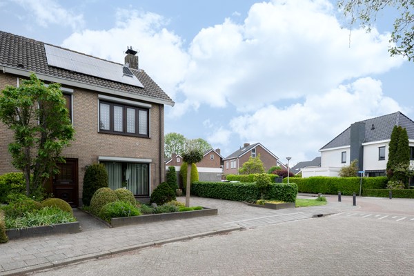 Medium property photo - Ericalaan 35, 4741 EM Hoeven